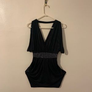 Comfortable party dress with POCKETS!